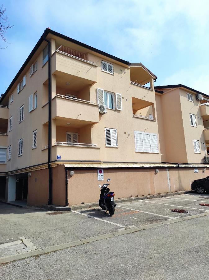 Apartman Izabela Medulin Exterior foto